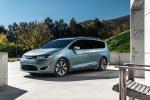 Chrysler Pacifica Hybrid Limited 2016 года